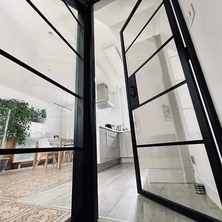 Le Numero 100 3* Nancy