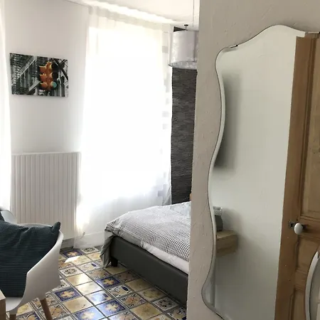 Le Numero 100 Pensionat 3*