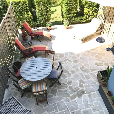 Le Numero 100 3* Nancy