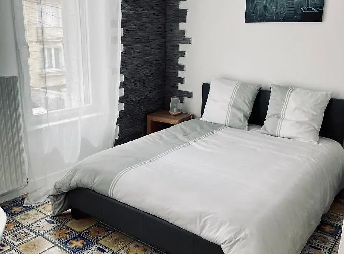 Le Numero 100 3* Nancy