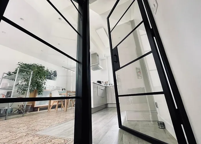 Le Numero 100 3* Nancy