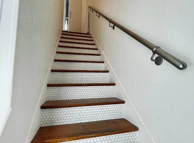 Le Numero 100 Pensionat Nancy