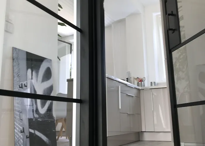 Le Numero 100 3* Nancy