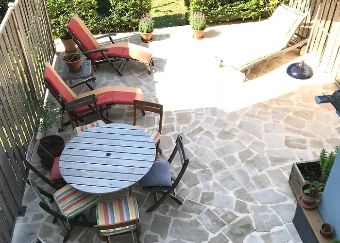 Le Numero 100 3* Nancy